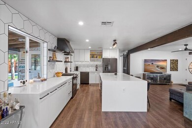 06-Kitchen