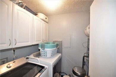 4250 Larkspur Trace unit D-2, Indianapolis, IN 46237 - photo 5