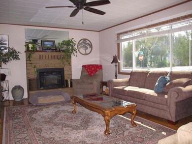 4207 Clinton Ave, Klamath Falls, OR 97603 - photo 3