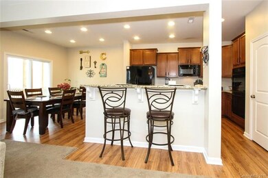 Island with breakfast bar