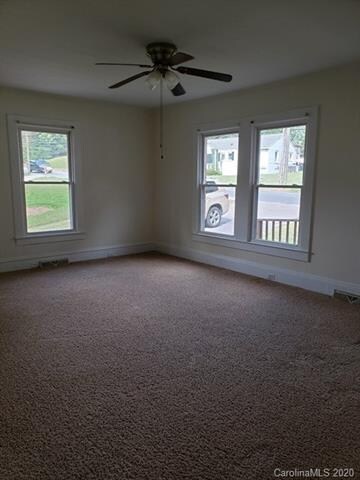 206 Corban SE - Living Room