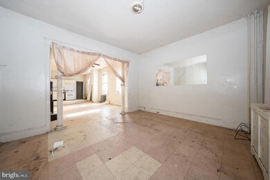 552 E Penn St, Philadelphia, PA 19144 - photo 2