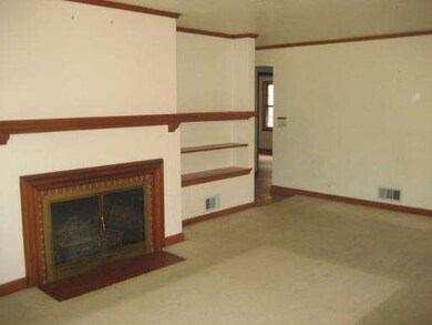 224 Westmoreland Ave, Waukegan, IL 60085 - photo 4