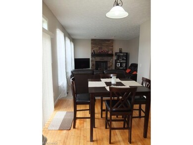 Dinette is open to the great room.