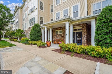 Lakeland Ridge Condominiums unit 305, Gaithersburg, MD 20878 - photo 3