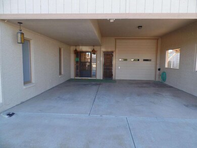 5321 E Lindstrom Ln 002