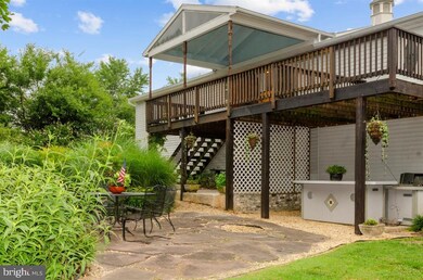 9053 Rosebud Dr, Greencastle, PA 17225 - photo 5