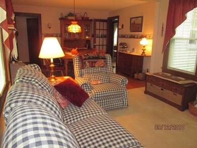 310 1/2 Cherry St, Holyoke, MA 01040 - photo 7