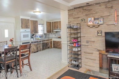 12600 Hayes St, Detroit, MI 48205 - photo 4