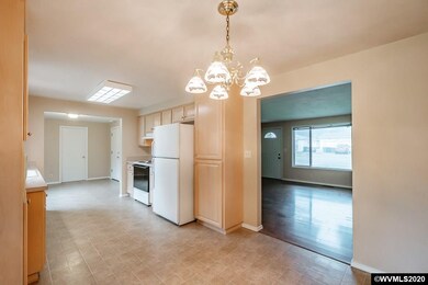 5292 10th St SE, Salem, OR 97306 - photo 7