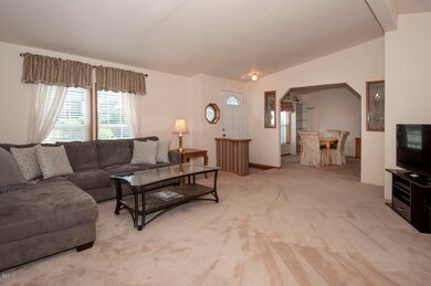 3125 SW Beach Ave, Lincoln City, OR 97367 - photo 4