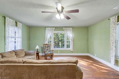 830 Mountain Rd, Asheboro, NC 27205 - photo 6