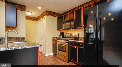 701 Harvest Run Dr unit 104, Odenton, MD 21113 - photo 6