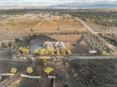 8135 Winmar Rd, Hesperia, CA 92344 - photo 5