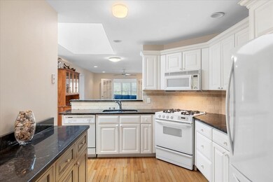 32 William Onthank Ln, Southborough, MA 01772 - photo 4