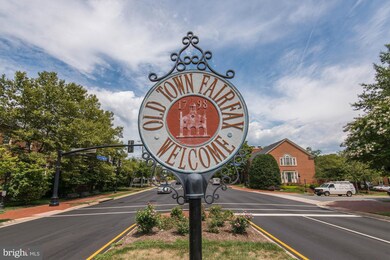 3985 Norton Place unit 204, Fairfax, VA 22030 - photo 6