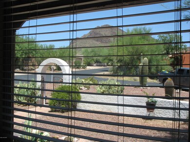 2001 Doubletree Living Room View (1)