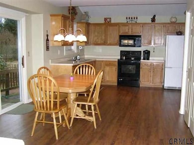 29 Center Ln, Delmar, NY 12054 - photo 5