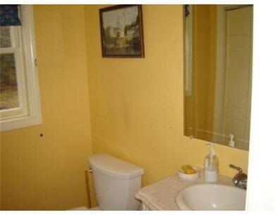 27 Tecumseh Rd, Sagamore Beach, MA 02562 - photo 4