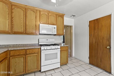 7707 Parral Dr, El Paso, TX 79915 - photo 7