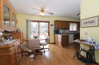 7111 Karl Ave, Belleville, WI 53508 - photo 6