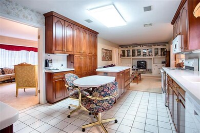 3656 Mountain View Ave, Easton, PA 18045 - photo 5