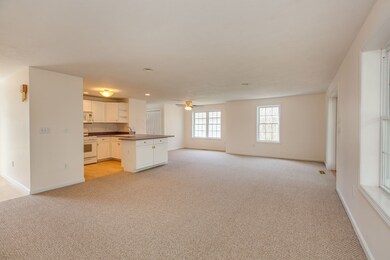 39 Glasgow Cir, Hudson, NH 03051 - photo 7