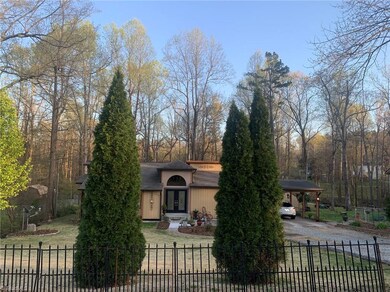 2411 Shelia Dr, Greensboro, NC 27406 - photo 5