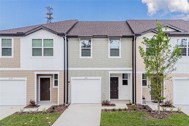 6174 Daerr Ridge St, Zephyrhills, FL 33542 - photo 2