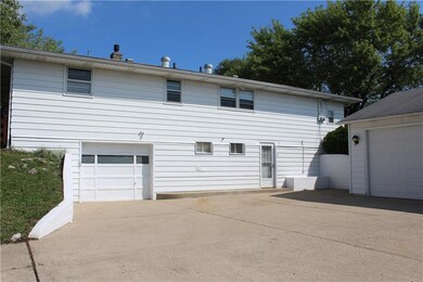 1305 E 38th St, Anderson, IN 46013 - photo 3