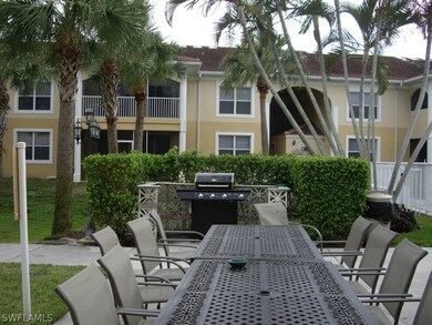 12501 Mcgregor Blvd unit 11, Fort Myers, FL 33919 - photo 5
