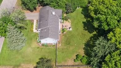 17609 Leemans Dr, Minnetonka, MN 55345 - photo 5