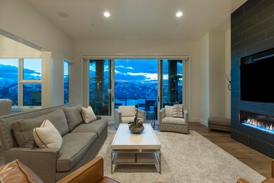 b3 LIVINGROOM3
