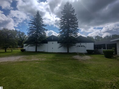 160 E Huron Rd, Omer, MI 48749 - photo 3