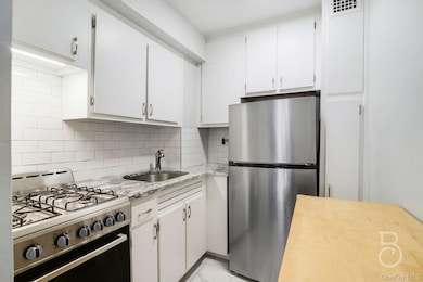 39-76 57th St unit 6J, Woodside, NY 11377 - photo 5