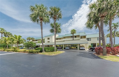 1840 Tarpon Ln unit D305, Vero Beach, FL 32960 - photo 2