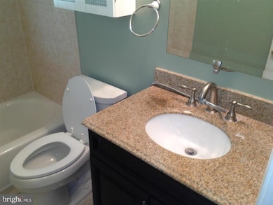 9231 Brian Dr, Vienna, VA 22180 - photo 7