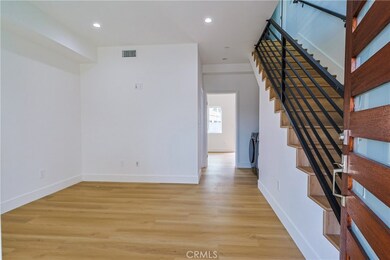 1915 S Palm Grove Ave, Los Angeles, CA 90016 - photo 5