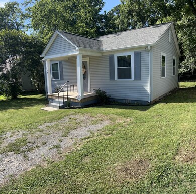 409 Carney St, Shelbyville, TN 37160 - photo 2