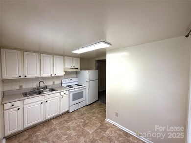 1433 Pecan Ave unit C, Charlotte, NC 28205 - photo 4