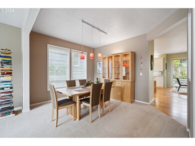 Living Room/Entrance