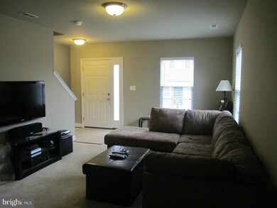4318 Potomac Highlands Cir unit 35, Triangle, VA 22172 - photo 3