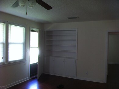 5156 Sunderland Rd, Jacksonville, FL 32210 - photo 4