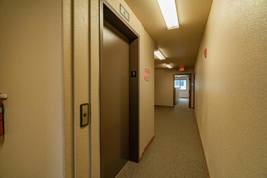 1401SharlohLpu10_0001