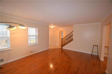 523 Adie Dr Effort-Living Room