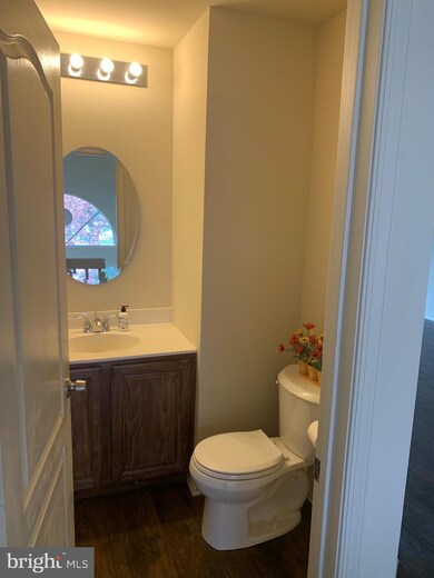 4800 Congress Ct, North Wales, PA 19454 - photo 5