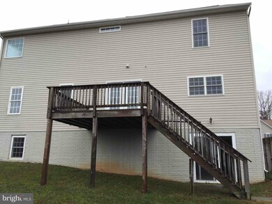 35415 Gosling Ln, Locust Grove, VA 22508 - photo 2