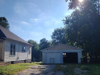 2011 N 22nd St, Terre Haute, IN 47804 - photo 4