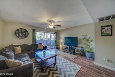 801 W 13th St-5