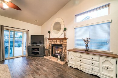 6687 E Cornell Ave, Fresno, CA 93727 - photo 5